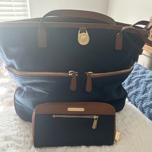 Dooney and Bourke nylon tote navy